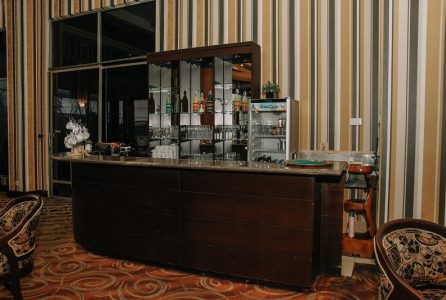 Lounge Bar (1)